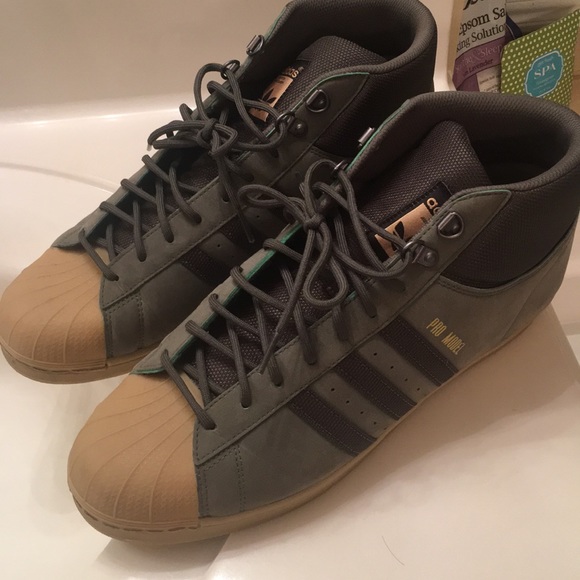 Adidas - Picture 5 of 5